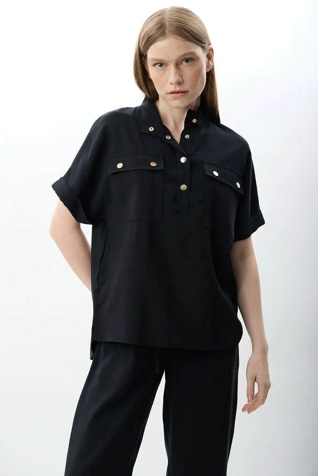 Açık Yaka Metal Düğmeli Gömlek (Siyah)