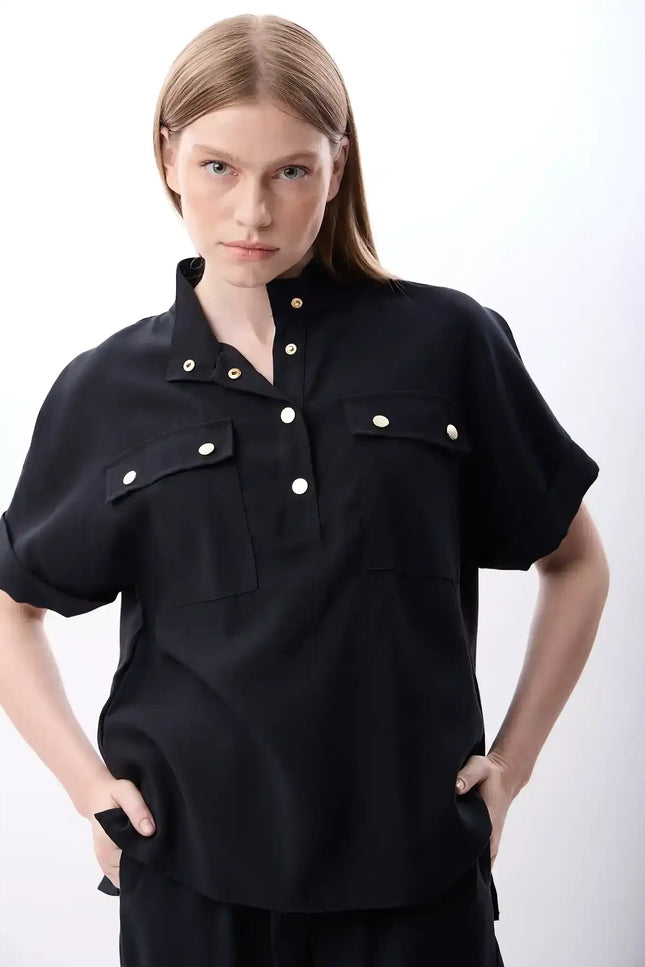 Açık Yaka Metal Düğmeli Gömlek (Siyah)