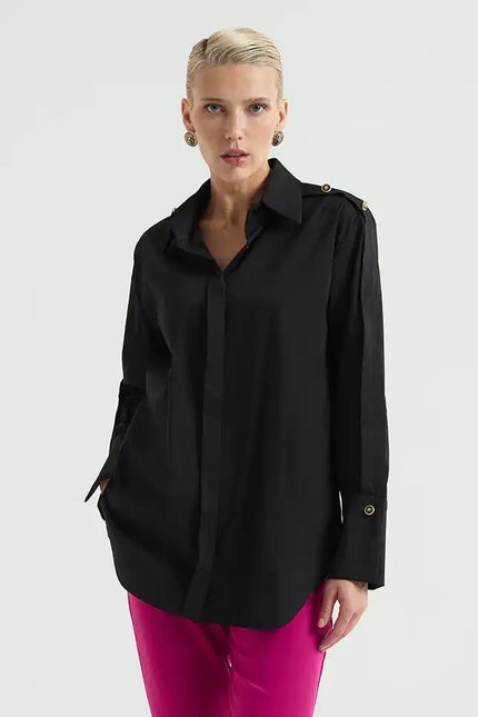 Düğme Detaylı Gömlek