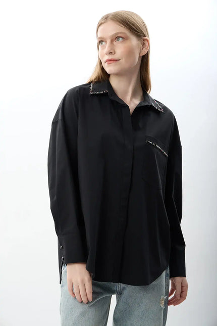 Boncuk Detaylı Rahat Kesim Gömlek (Siyah)