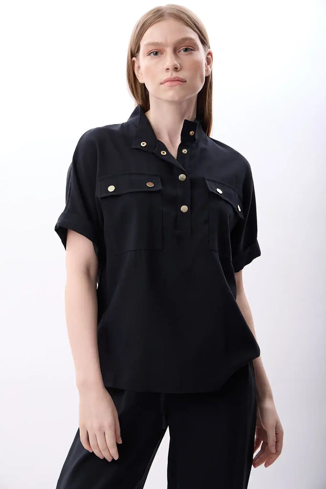 Açık Yaka Metal Düğmeli Gömlek (Siyah)