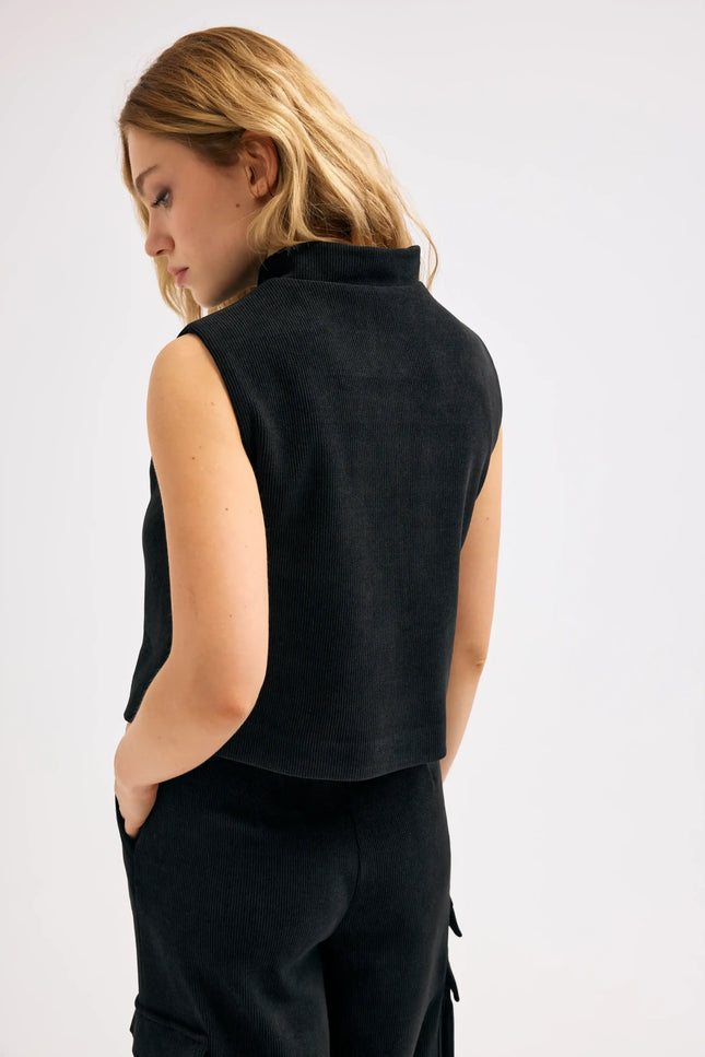 Cep Detay Siyah Yelek