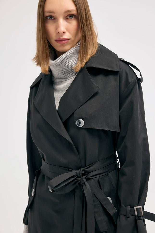 Siyah Trençkot