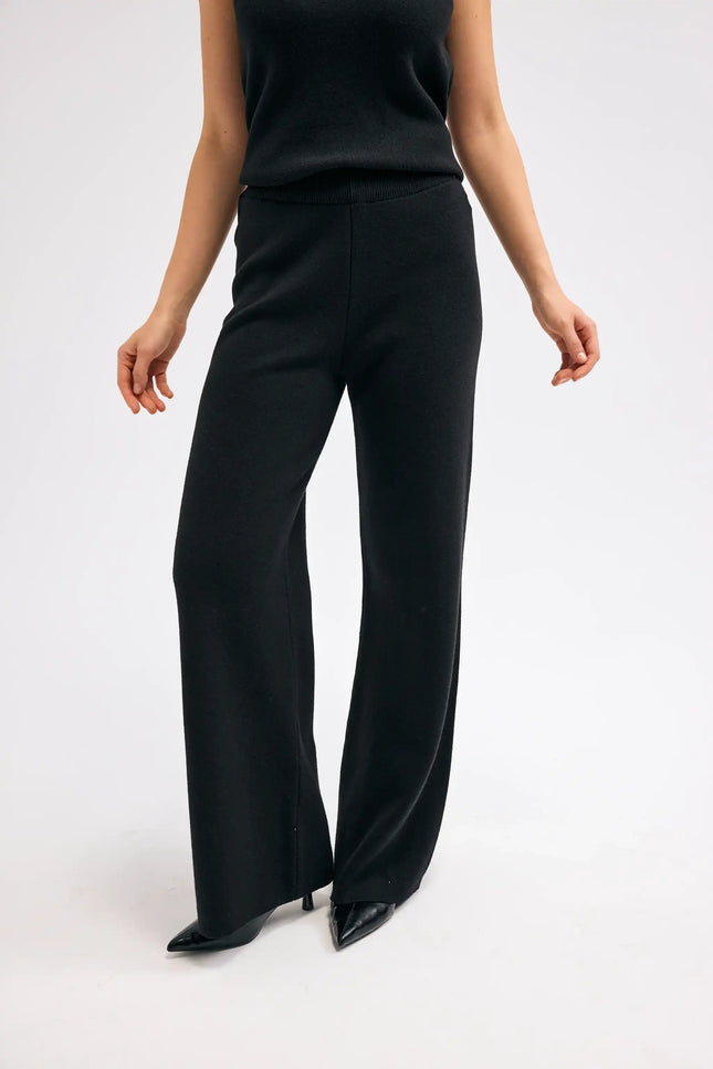 Siyah Triko Pantolon