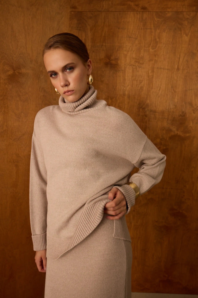 Triko Boğazlı Bej Bluz