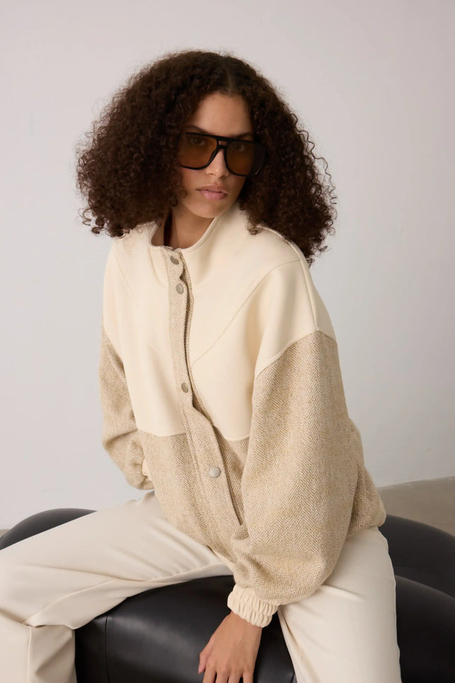 Balıksırtı Bej Mont