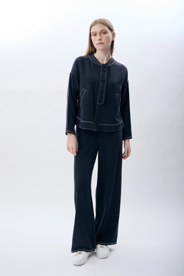 Hakim Yaka Düğmeli Kısa Ceket