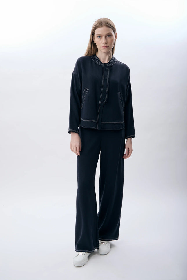 Hakim Yaka Düğmeli Kısa Ceket