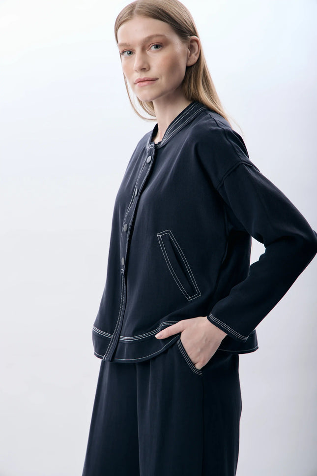 Hakim Yaka Düğmeli Kısa Ceket