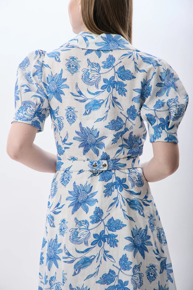 Mavi Çiçek Desenli Kemerli Elbise (Ekru)