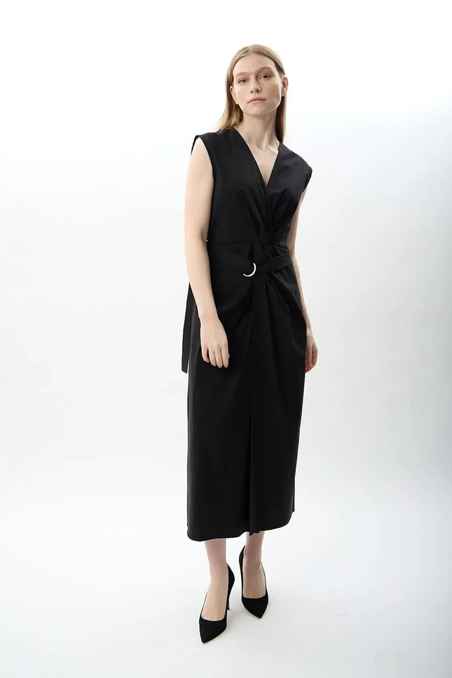 Kemer Detaylı Uzun Elbise (Siyah)