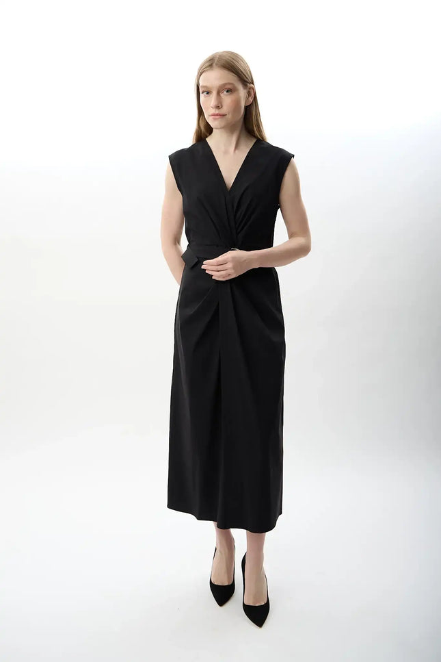 Kemer Detaylı Uzun Elbise (Siyah)