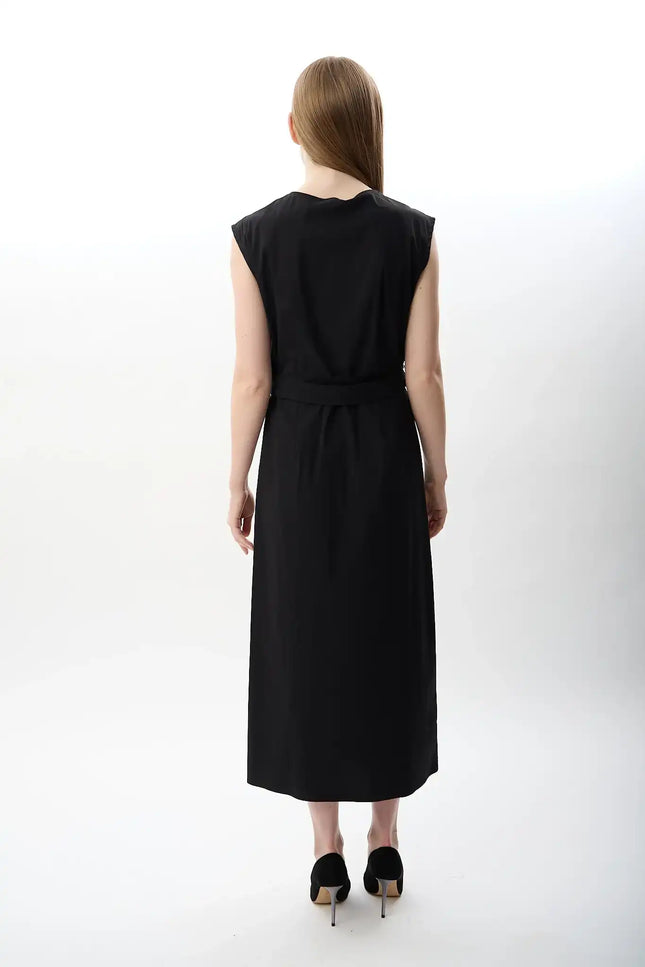 Kemer Detaylı Uzun Elbise (Siyah)