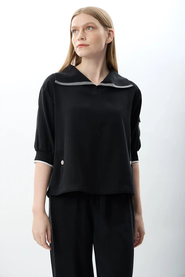 V Yaka Büzgü Detaylı Bluz (Siyah)