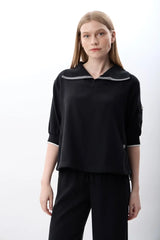 V Yaka Büzgü Detaylı Bluz (Siyah)