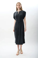 Belden Bağlamalı Yırtmaçlı Elbise (Lacivert)