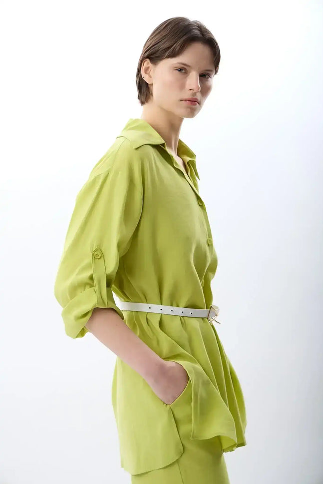 Yırtmaç Detay Kemerli Gömlek (Yeşi)