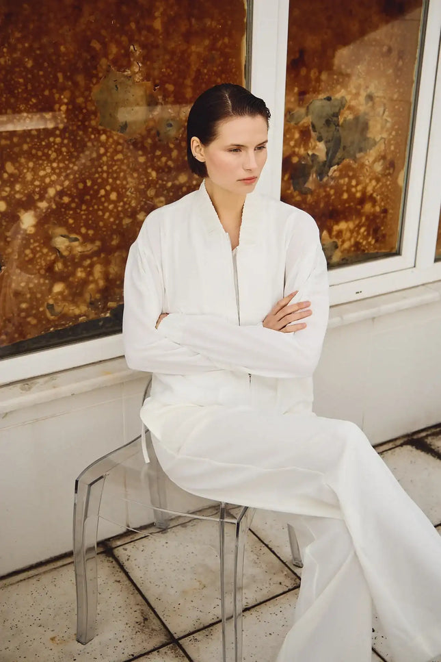 Büzgülü Kol Fermuarlı Bomber Ceket (Beyaz)