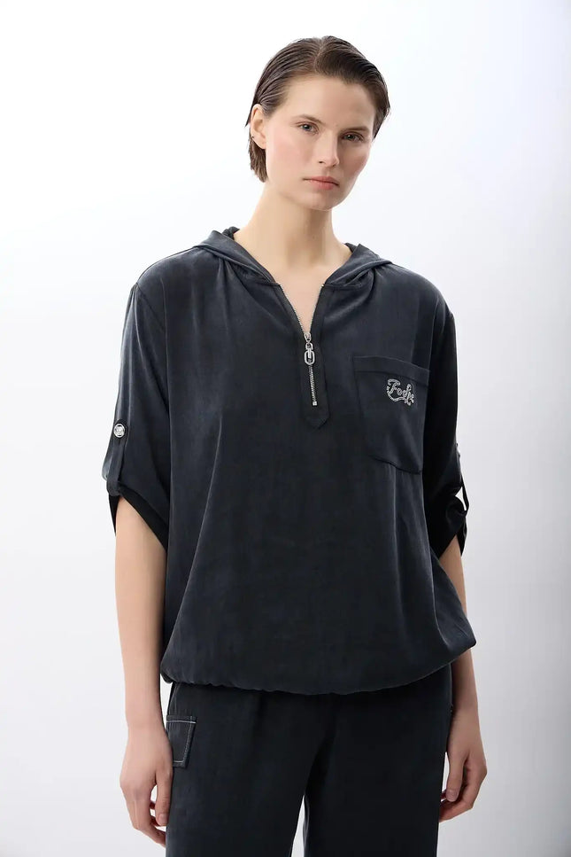Kapüşonlu ve Yarım Fermuarlı Bluz (Siyah)