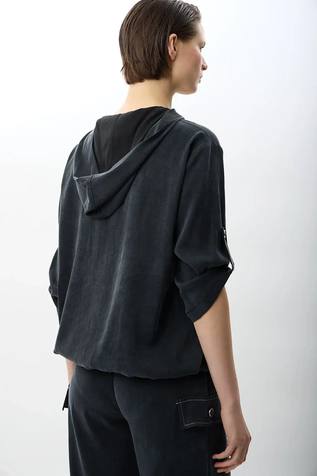 Kapüşonlu ve Yarım Fermuarlı Bluz (Siyah)