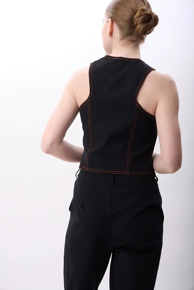 Bele Oturan Kısa Yelek (Siyah)