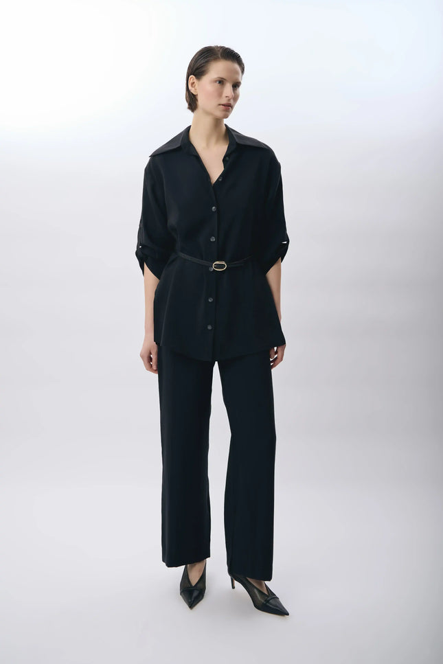 Yırtmaç Detay Kemerli Gömlek (Siyah)