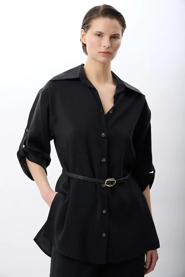 Yırtmaç Detay Kemerli Gömlek (Siyah)