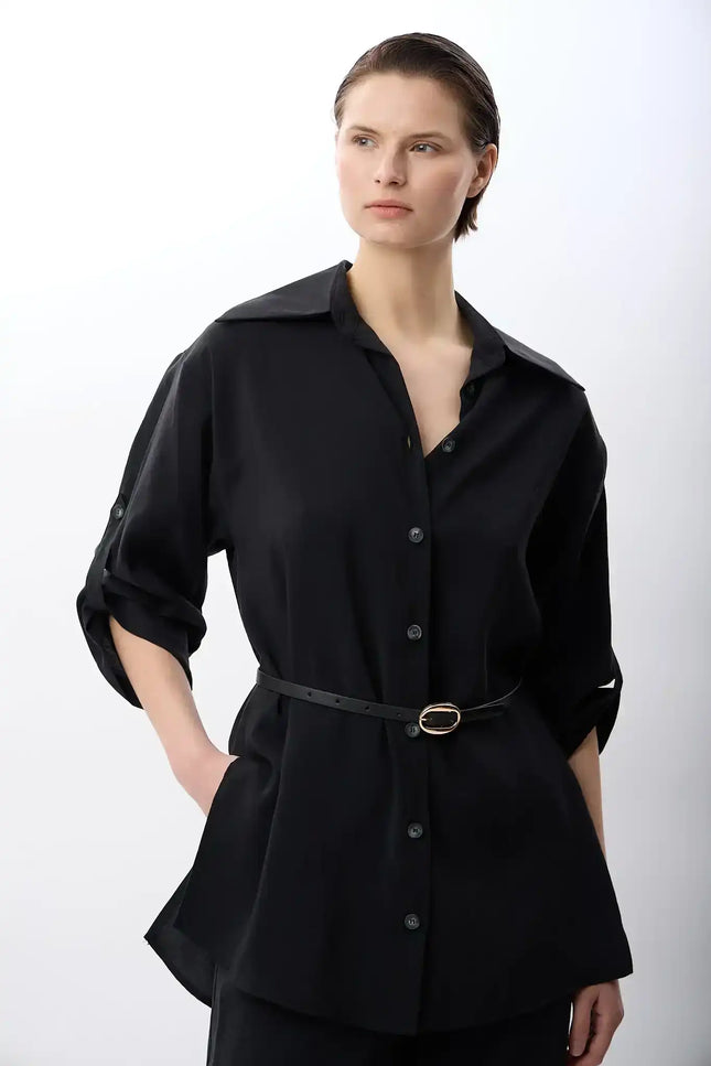 Yırtmaç Detay Kemerli Gömlek (Siyah)