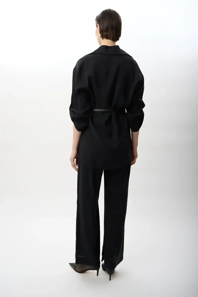 Yırtmaç Detay Kemerli Gömlek (Siyah)