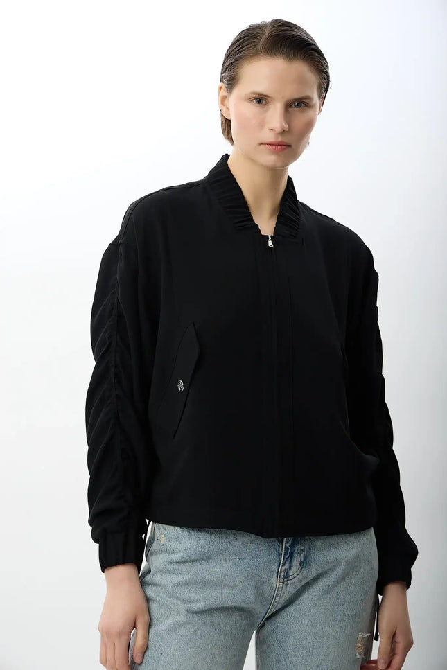 Büzgülü Kol Fermuarlı Bomber Ceket (Siyah)