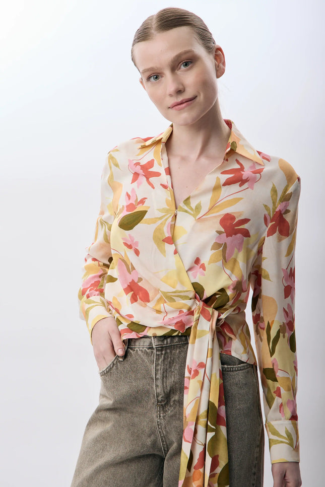 Kruvaze Yaka Çiçekli Bluz (Desenli)