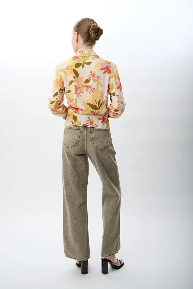 Kruvaze Yaka Çiçekli Bluz (Desenli)