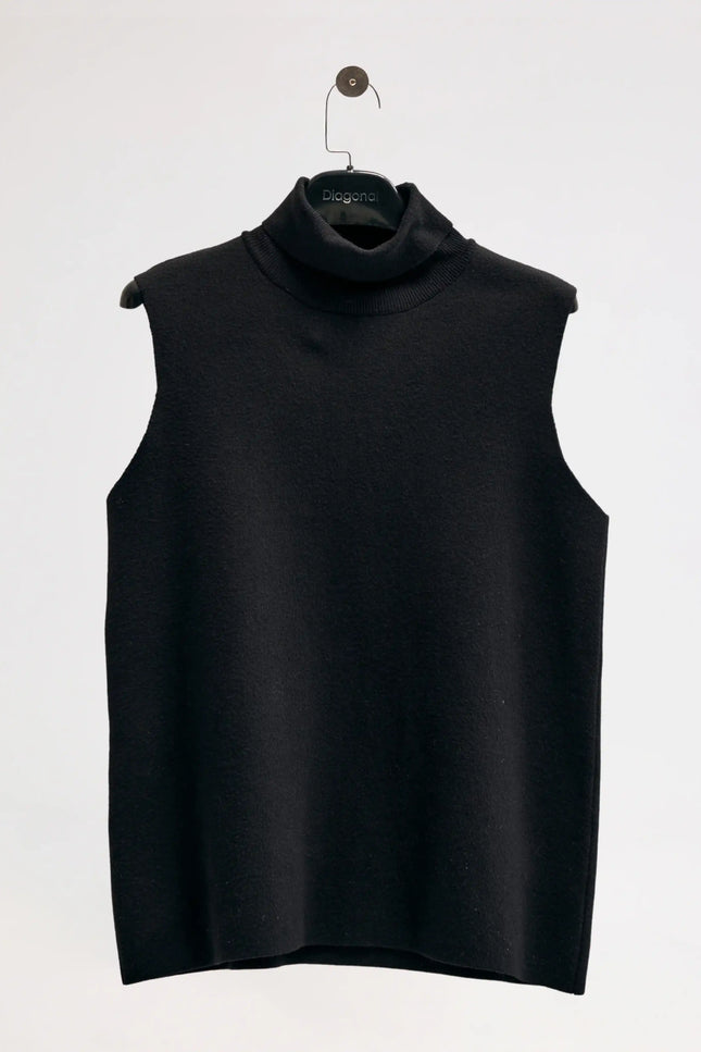 Boğazlı Siyah Bluz