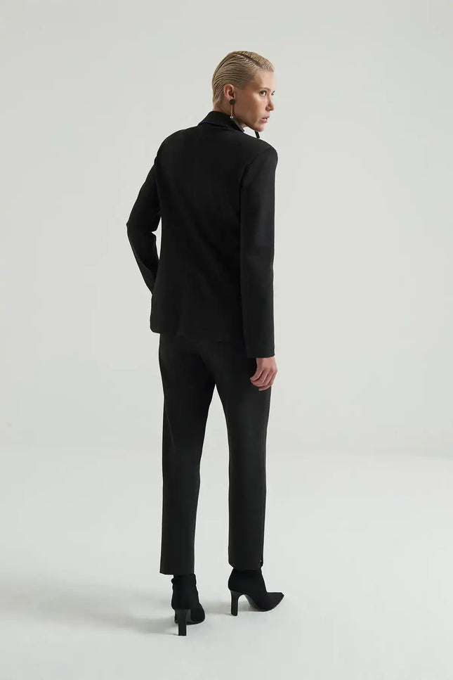 Kontrast Dikiş Detaylı Örme Ceket