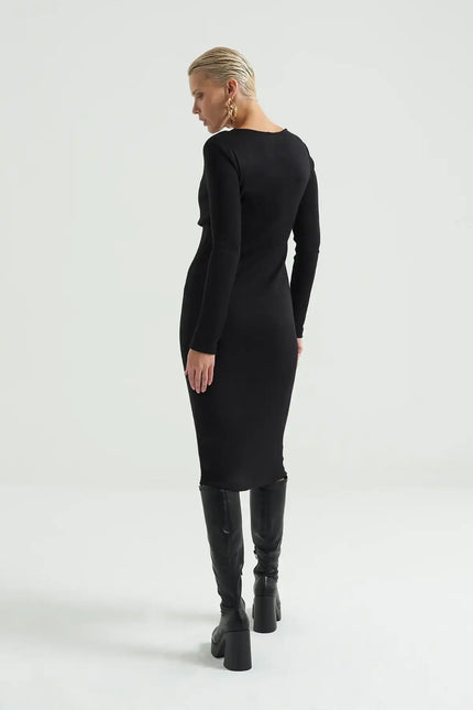 Cut Out Triko Elbise