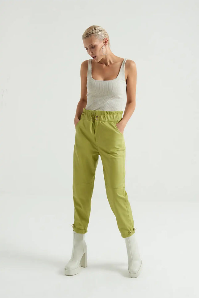 Beli Lastikli Büzgülü Deri Pantolon