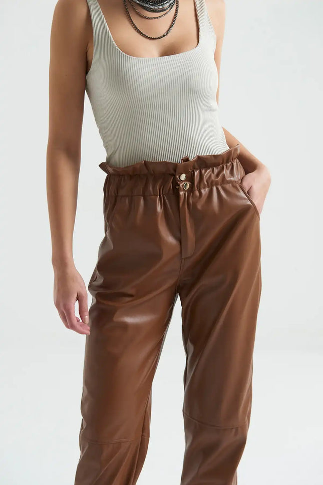 Beli Lastikli Büzgülü Deri Pantolon